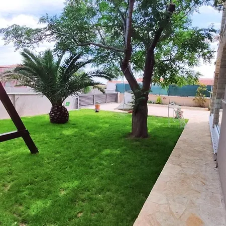 Apartman Tina Διαμέρισμα *