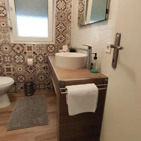 Apartman Tina Διαμέρισμα *