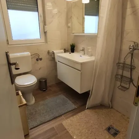 Apartman Tina Διαμέρισμα *