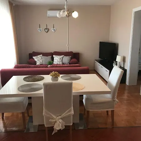 Apartman Tina Vir